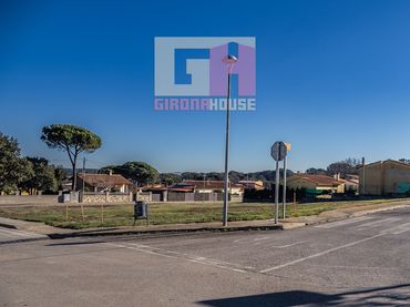 Terreno residencial en venta en Carrer Palafrugell 180