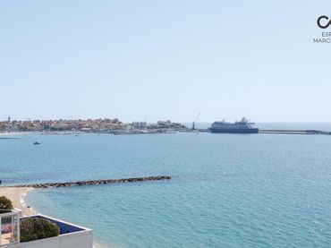 Flat with balcony for sale in Josep Mundet