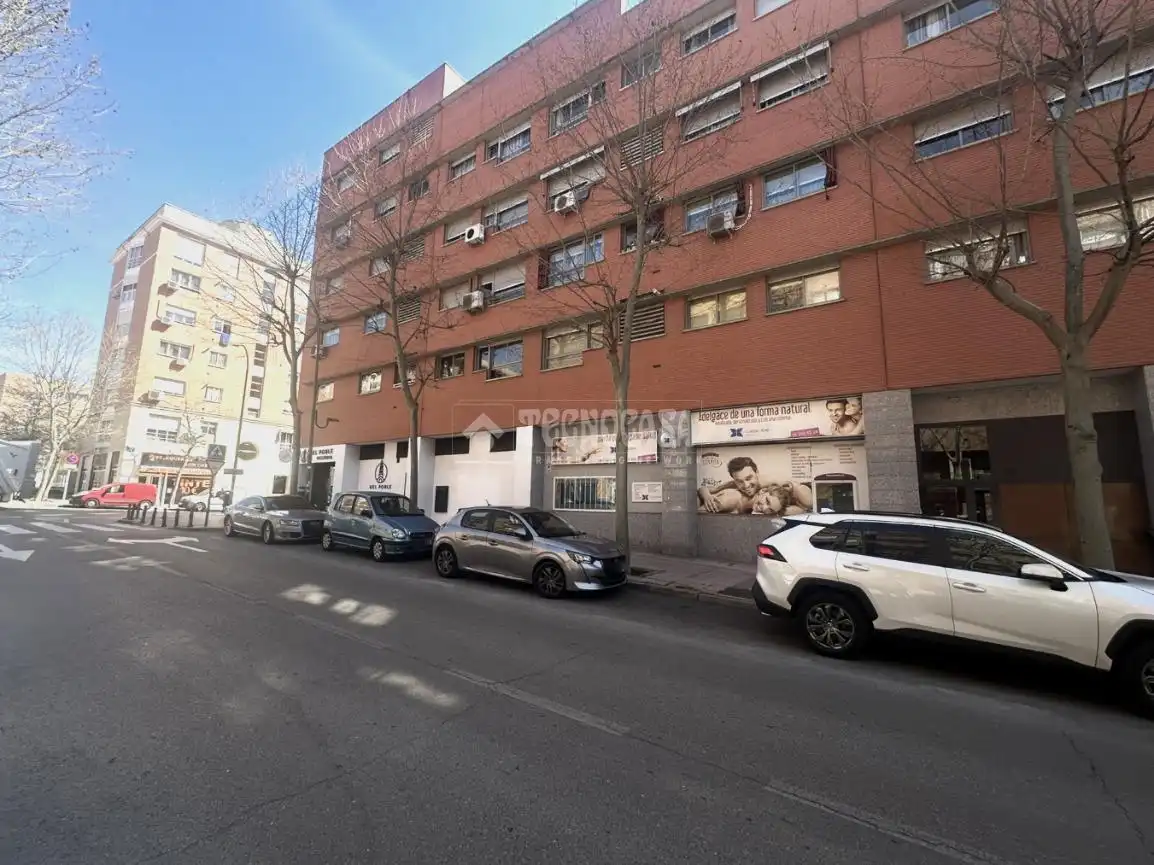 Außenansicht von Geschaftsraum zum Verkauf in Móstoles