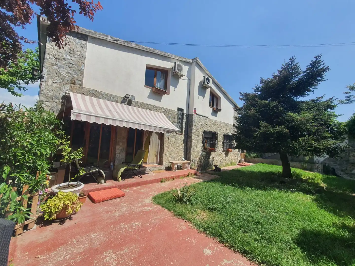 Vista exterior de Casa o xalet en venda en Castellbisbal amb Aire condicionat, Calefacció i Jardí privat
