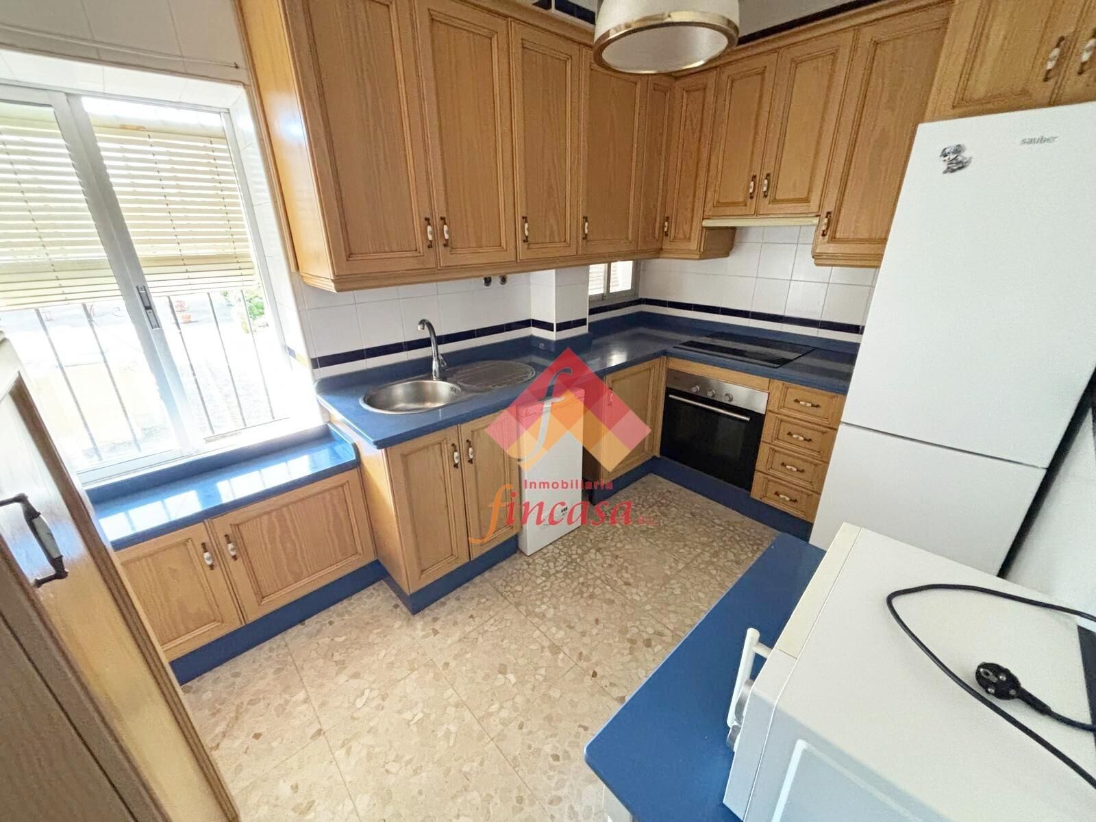Kitchen of Flat for sale in Ronda  with Storage room