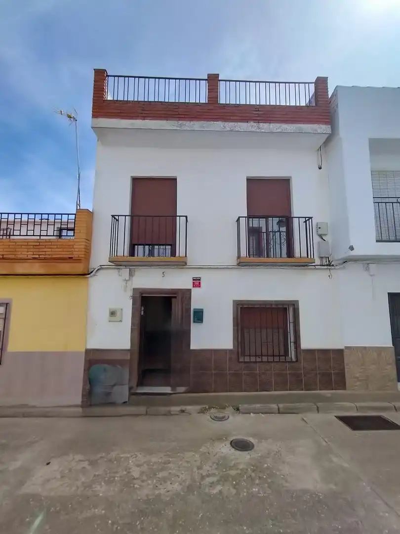 Casa adosada en venta en Alcolea
