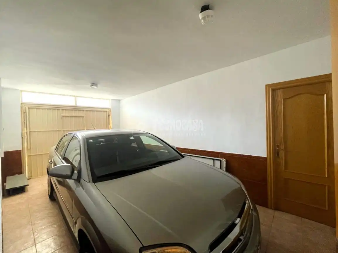 Parking de Casa adosada en venta en Lanteira con Calefacción y Amueblado