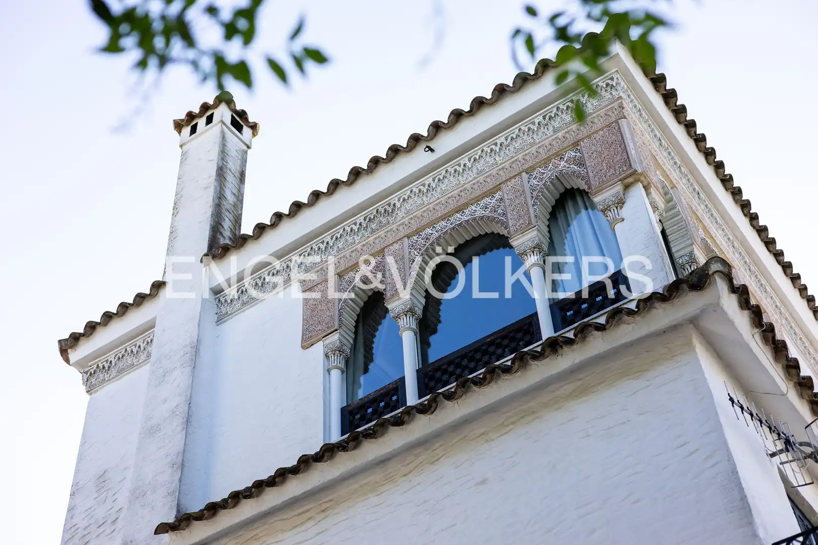 Vista exterior de Casa o xalet en venda en Sanlúcar de Barrameda amb Calefacció, Jardí privat i Terrassa