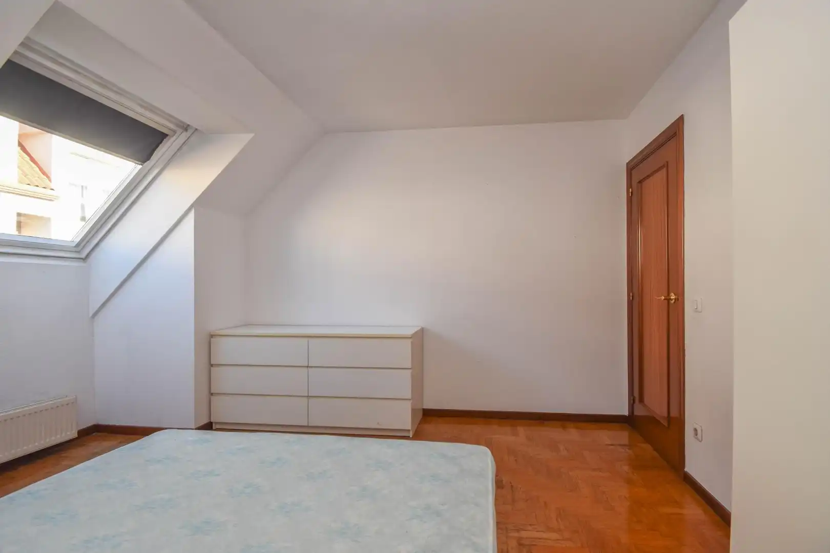 Dachboden zur Miete in Cambre