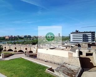 Vista exterior de Àtic en venda en Badajoz Capital amb Aire condicionat i Terrassa