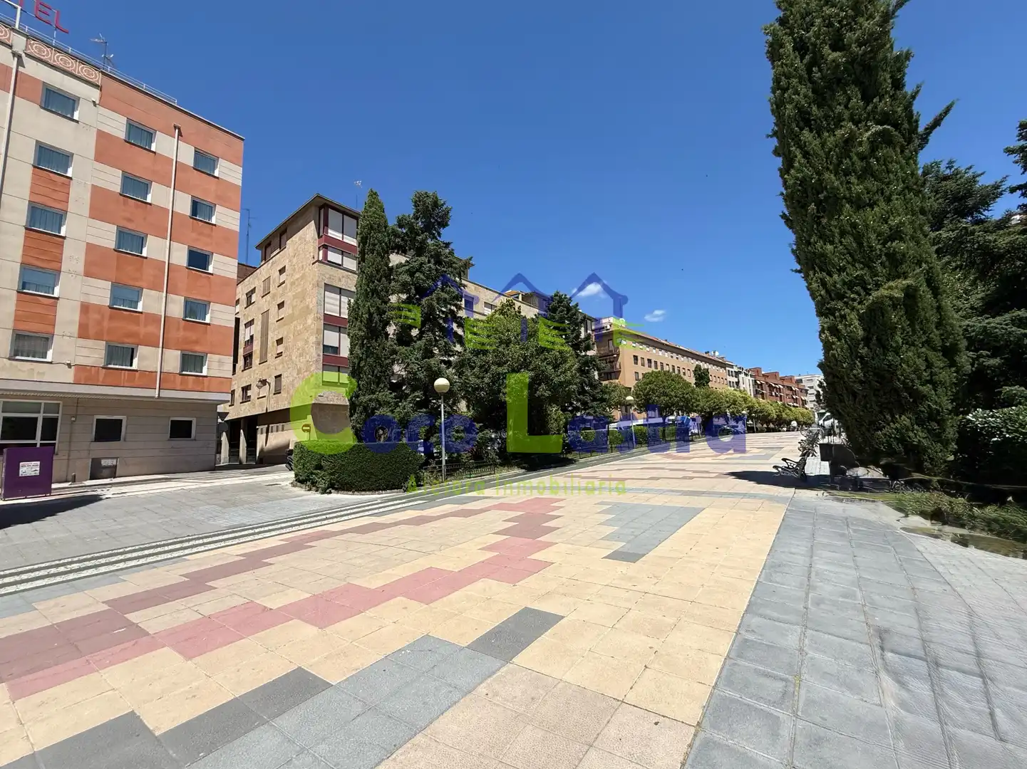 Außenansicht von Wohnungen zum Verkauf in Salamanca mit Heizung, Parkett und Balkon