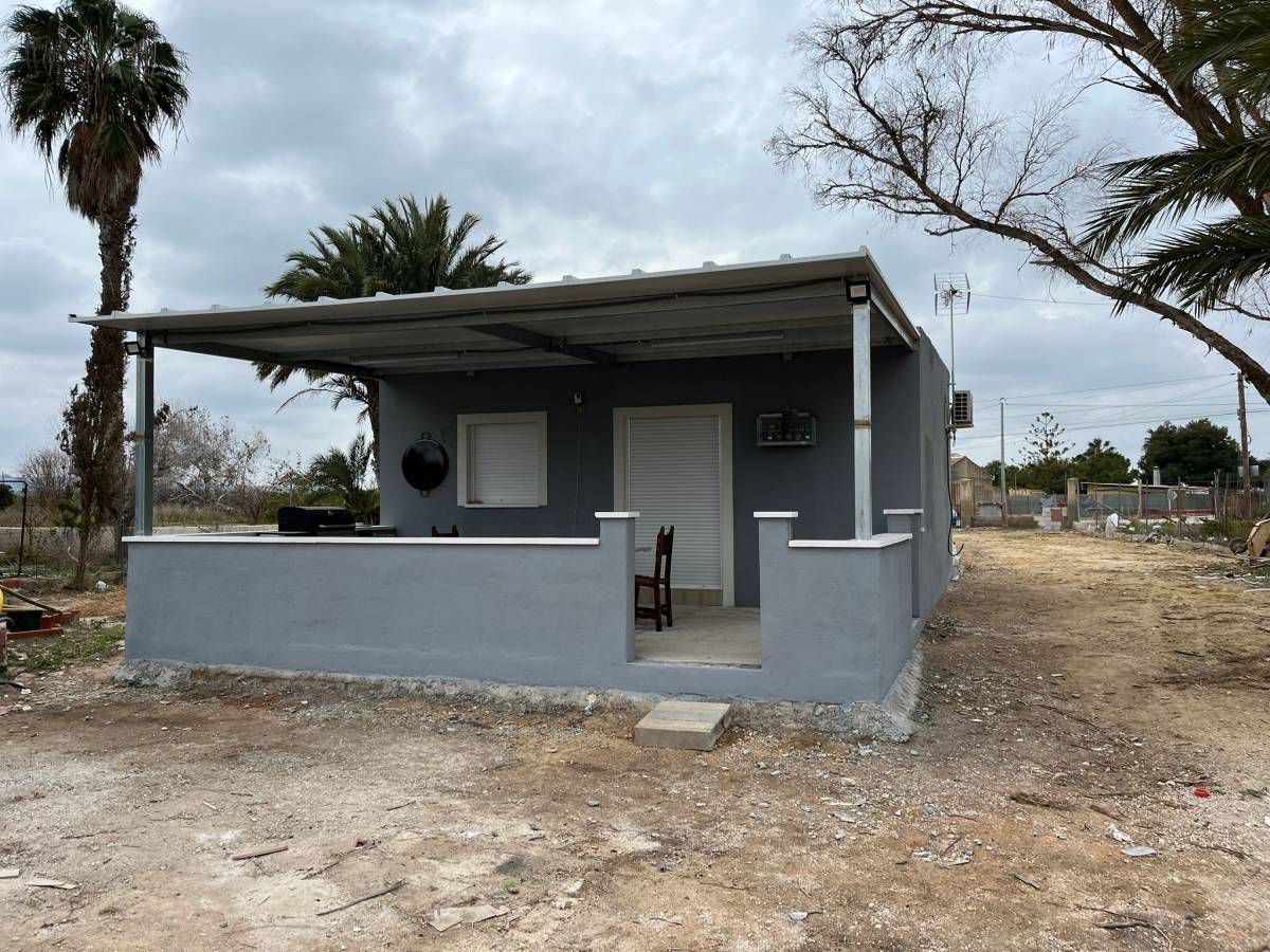 Vista exterior de Finca rústica en venda en Los Montesinos amb Terrassa, Forn i Rentadora