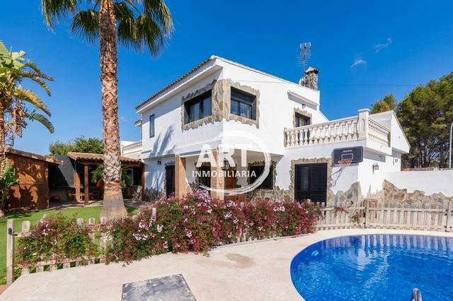 Casa-chalet en Venta en Arzobispo en Montesol