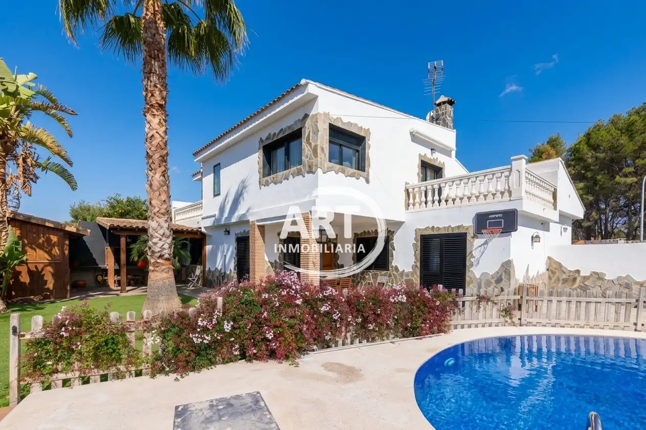 Jardín de Casa o chalet en venta en L'Eliana con Aire acondicionado, Calefacción y Terraza