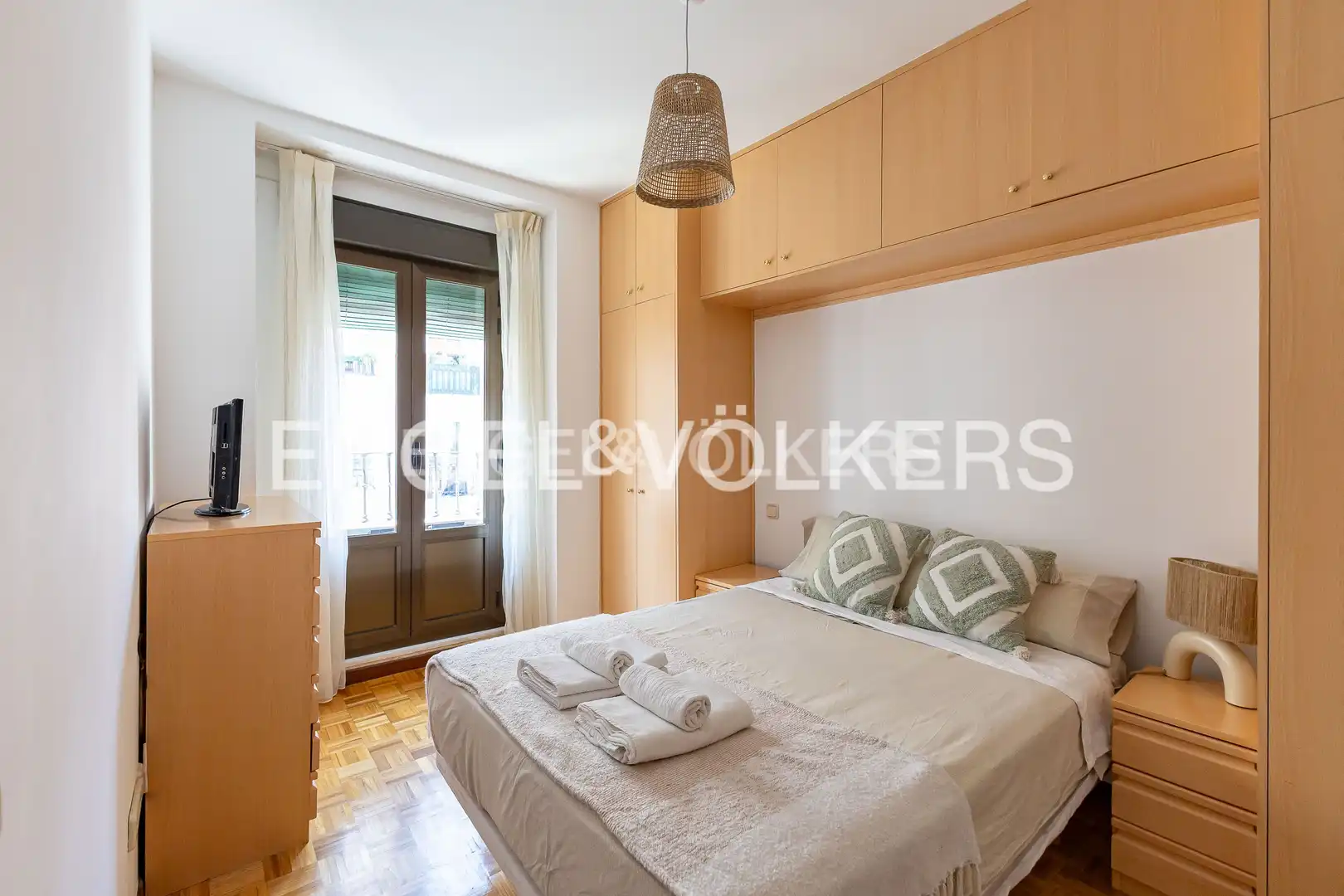 Bedroom of Flat for rent in Madrid  with Air Conditioner, Heating and Parquet flooring