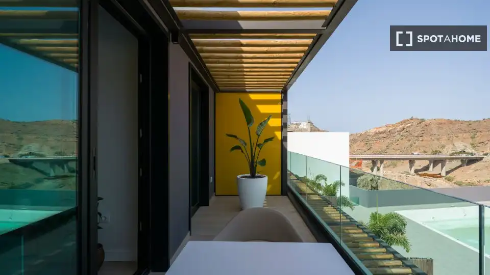Terrasse von Wohnungen zur untervermieten in Mogán mit Klimaanlage, Heizung und Terrasse