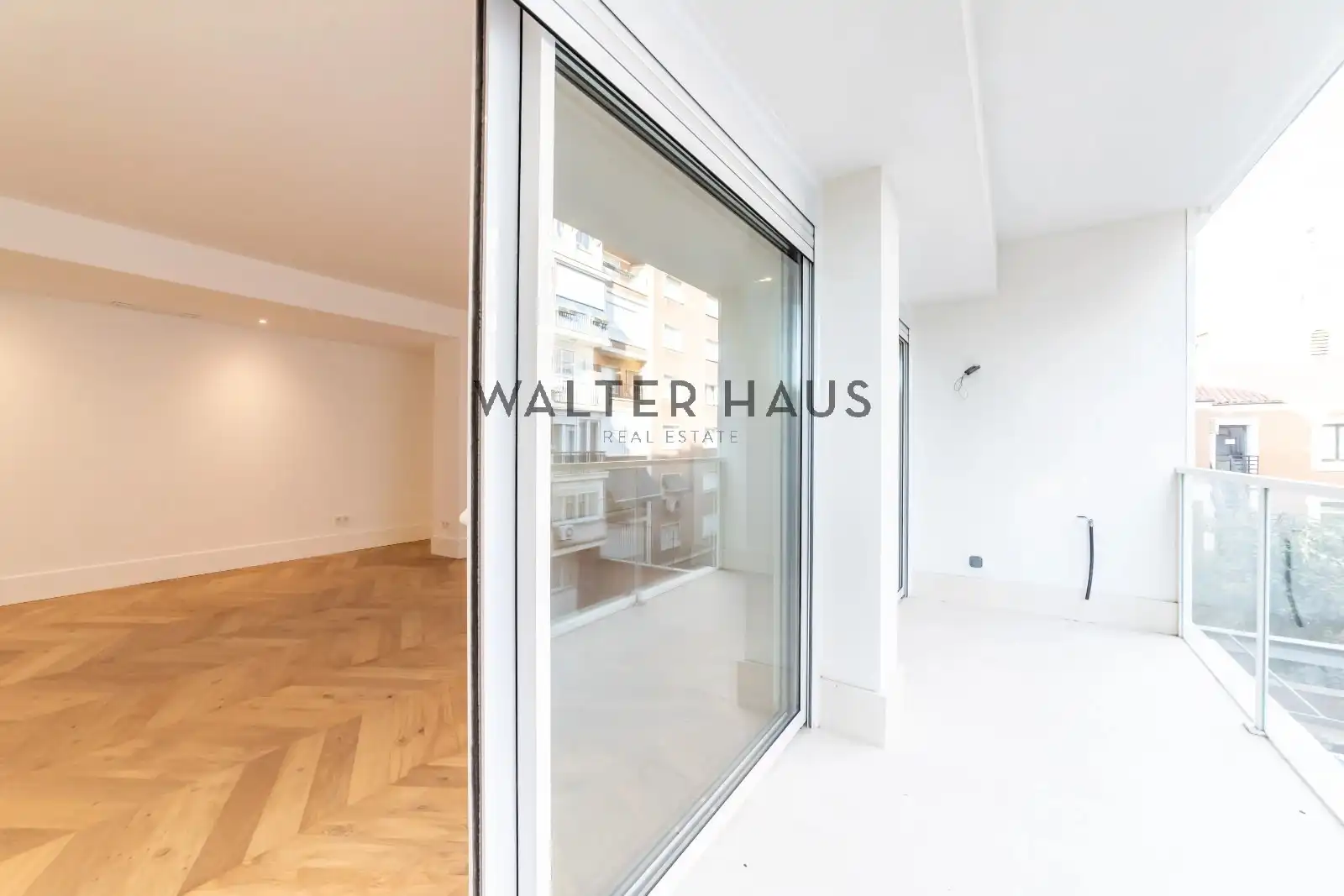 Flat with terrace for sale in Calle de Casado del Alisal, imagen 15