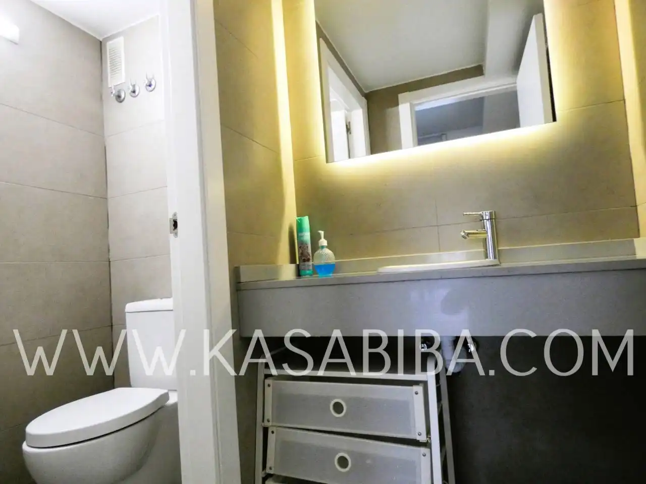 Bathroom of Attic for sale in Xirivella  with Air Conditioner, Heating and Parquet flooring