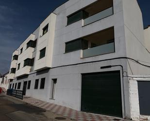 Vista exterior de Pis en venda en Orellana la Vieja amb Traster