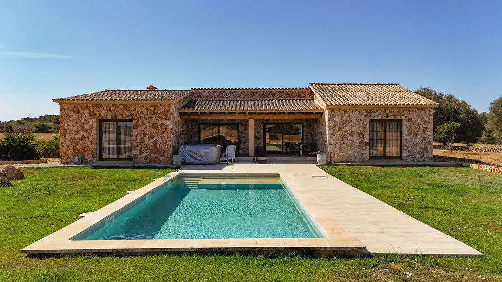 Piscina de Finca rústica en venta en Llucmajor con Aire acondicionado, Calefacción y Parquet