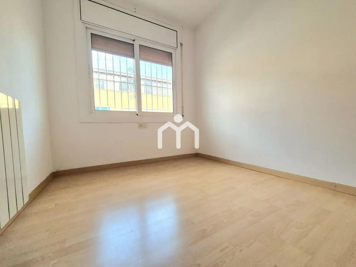 Habitación de Casa adosada en venta en Premià de Dalt con Calefacción, Parquet y Terraza