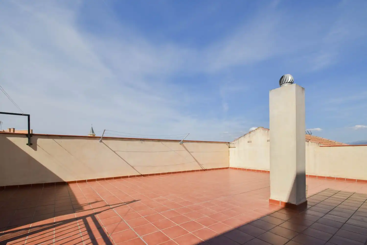 Terraza de Piso en venta en Las Gabias con Aire acondicionado