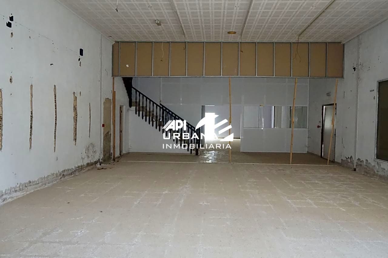 Industrial buildings for sale in Lucena