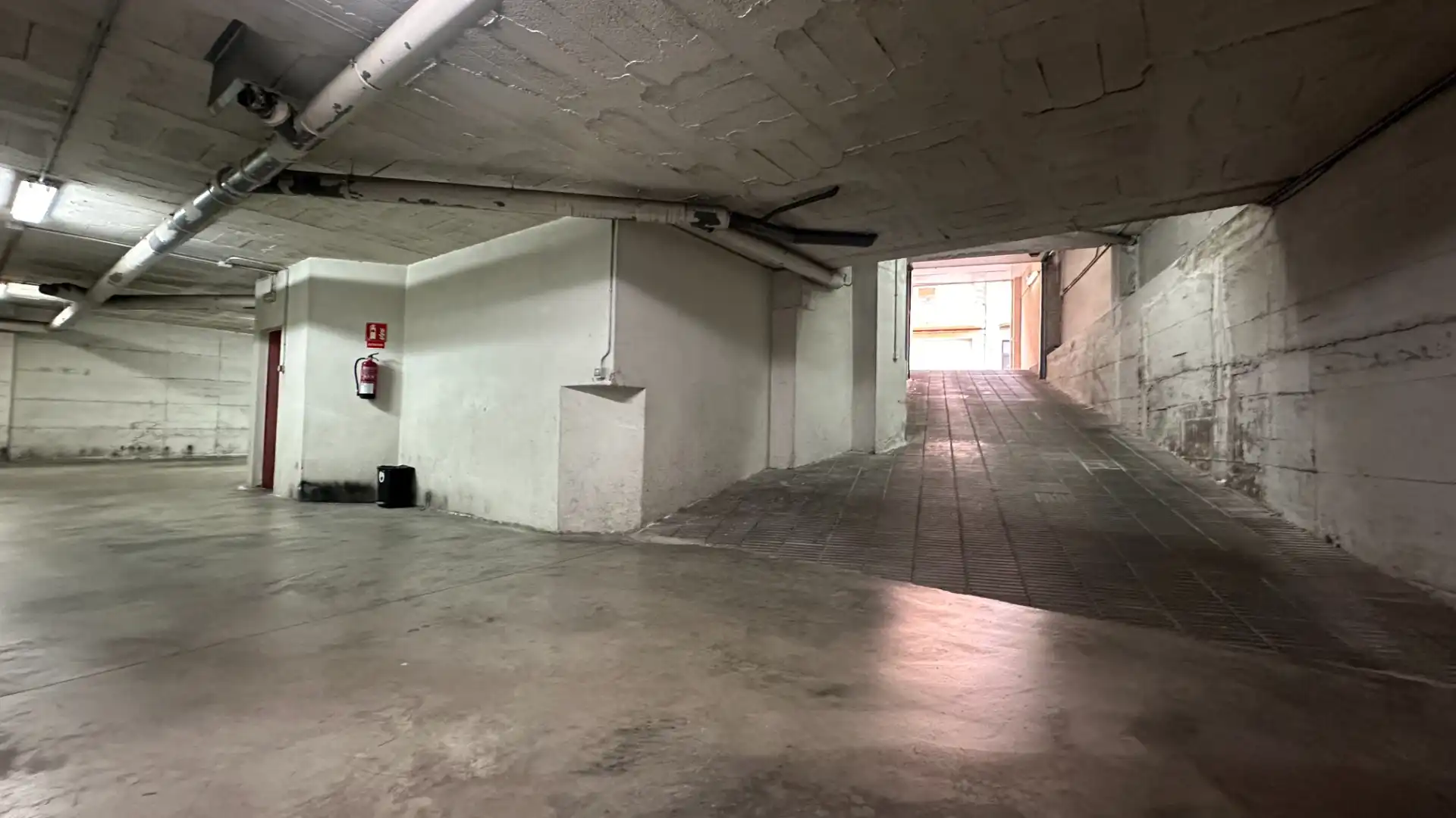 Einzelparkplatz zum Verkauf in Carrer Compositor Pere Aubert 22, imagen 5