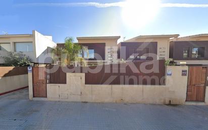 Exterior view of Single-family semi-detached for sale in Elche / Elx  with Private garden and Swimming Pool