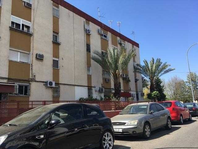 Exterior view of Flat for sale in  Sevilla Capital