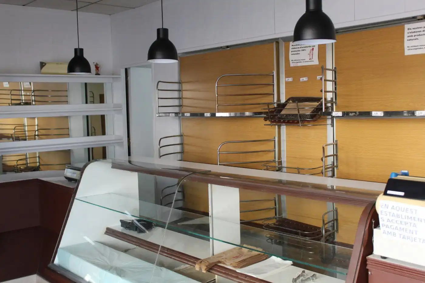 Local commercial à vendre à carrer del francas