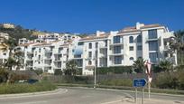 Vista exterior de Àtic en venda en Manilva amb Aire condicionat i Terrassa