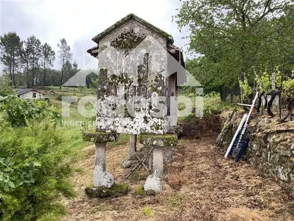 Casa adosada en venda en Crecente amb Traster