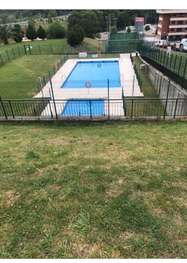 Piscina de Pis de lloguer en Castro-Urdiales amb Calefacció, Terrassa i Moblat