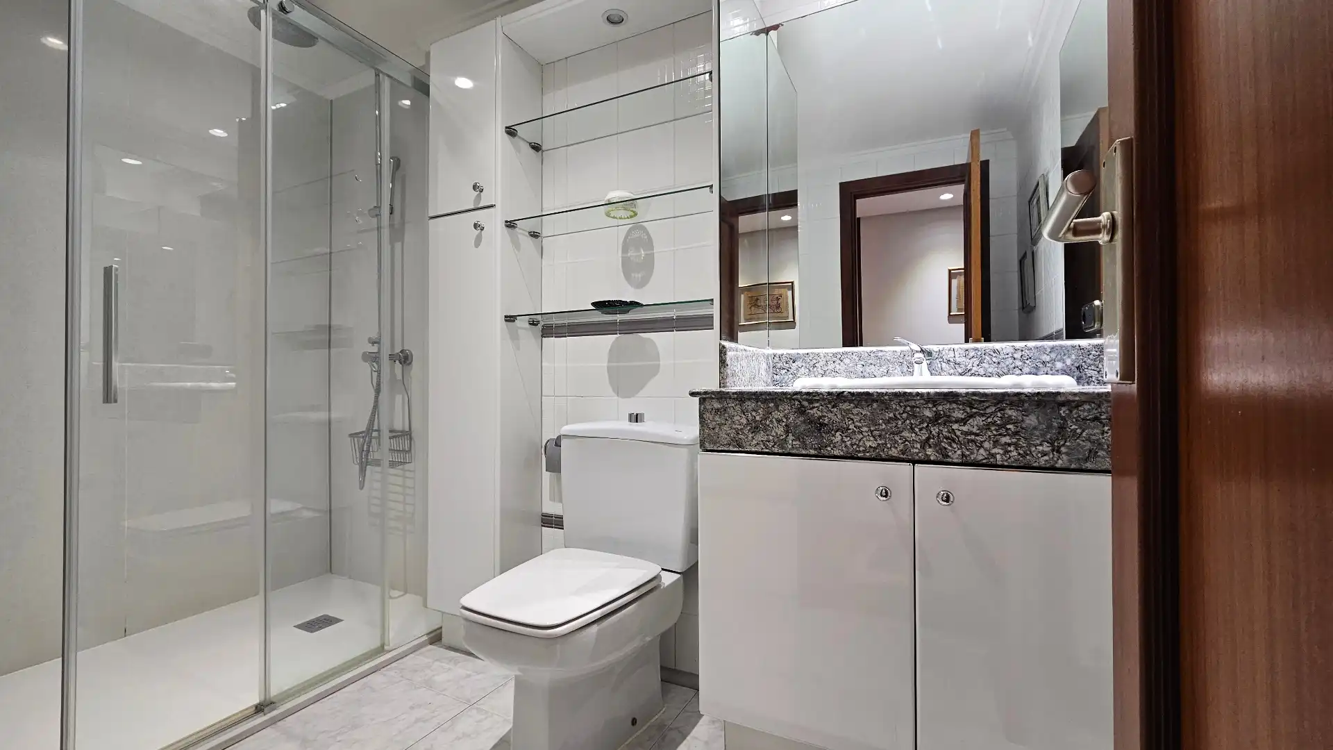 Baño de Piso en venta en Vitoria - Gasteiz con Calefacción, Amueblado y Horno