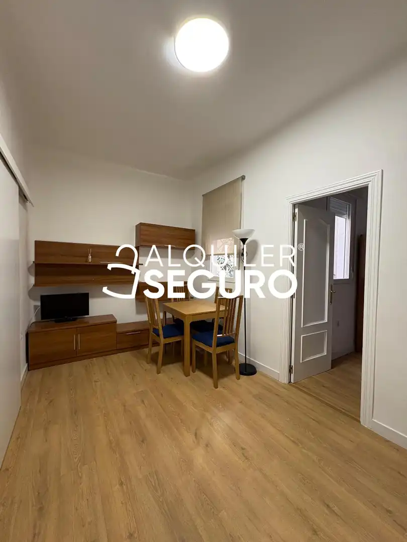 2 hab, 45m² en Palacio, Centro, Madrid - Image 2