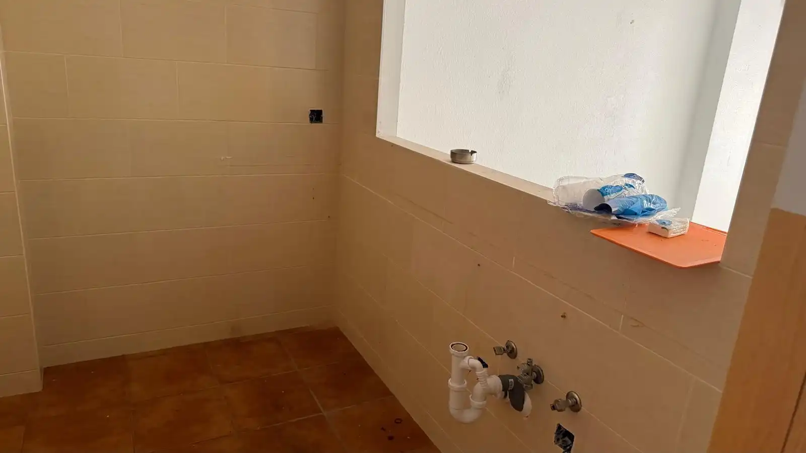 Baño de Piso en venta en Torrevieja con Terraza y Piscina comunitaria