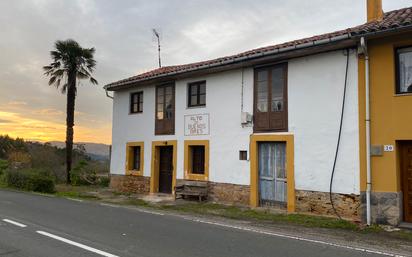 Außenansicht von Haus oder Chalet zum verkauf in Colunga mit Terrasse