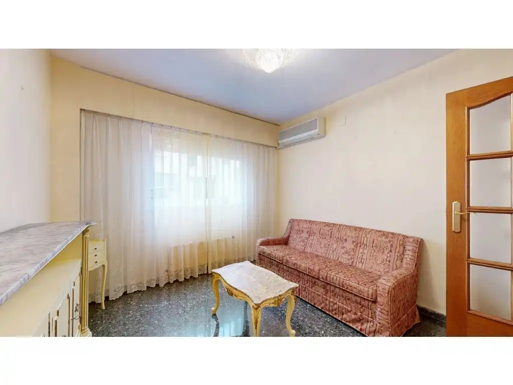 Flat for sale in Exposició