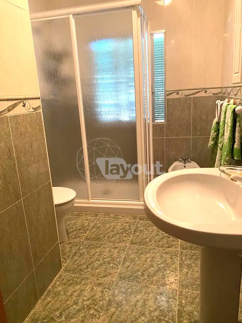 Bathroom of Houses for sale in Valencia de Alcántara  with Air Conditioner, Terrace and Storage room