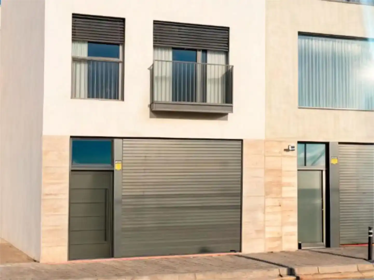 Vista exterior de Casa o xalet en venda en Montgat amb Aire condicionat i Balcó