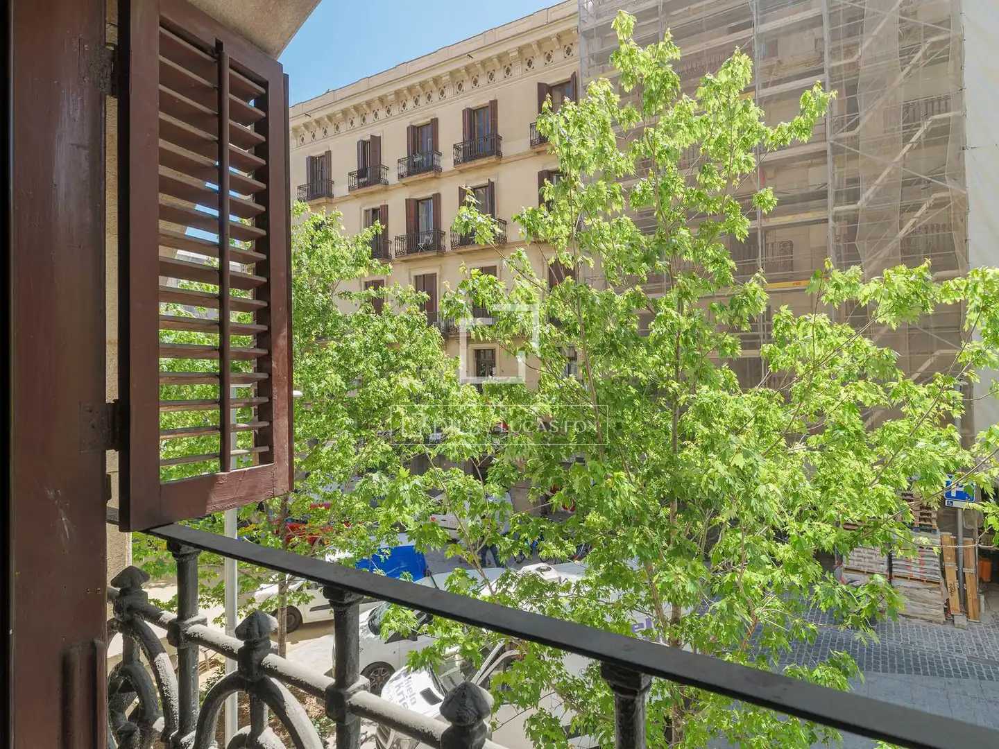 Vista exterior de Pis en venda en Barcelona amb Aire condicionat i Balcó