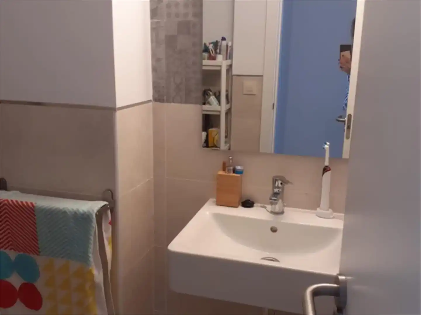 Bany de Dúplex de lloguer en Zahara de los Atunes amb Aire condicionat, Jardí privat i Piscina