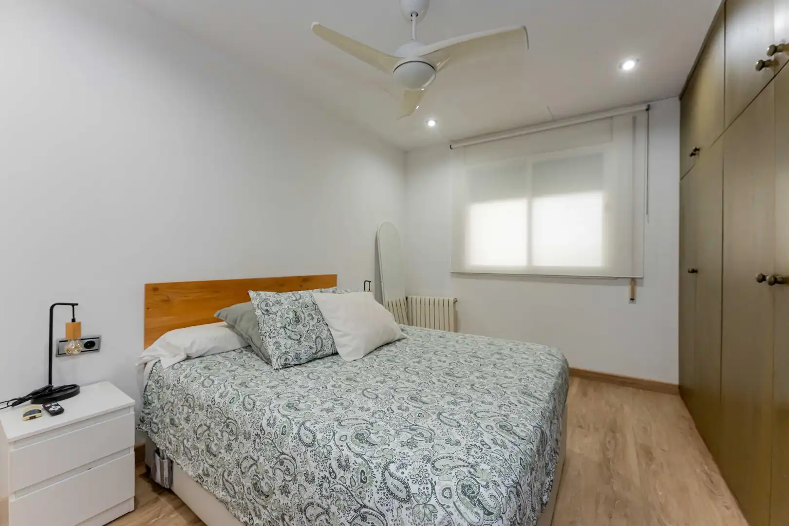 Bedroom of Flat for sale in Castelldefels  with Air Conditioner, Heating and Parquet flooring