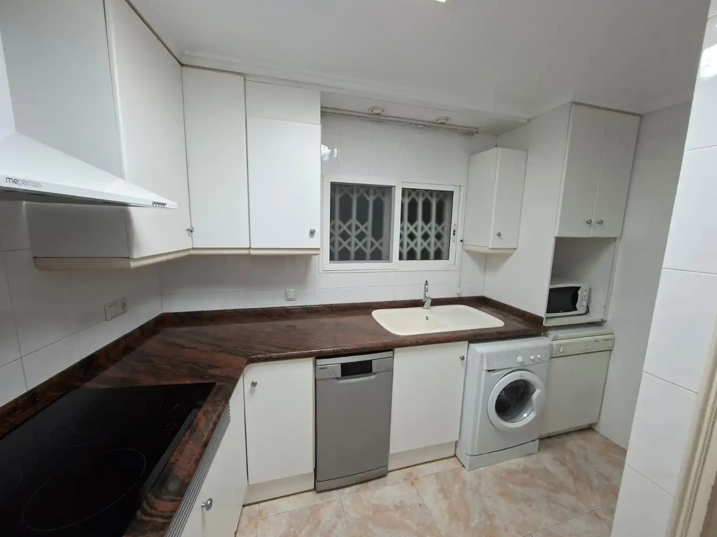Cocina de Piso en venta en Valencia con Aire acondicionado