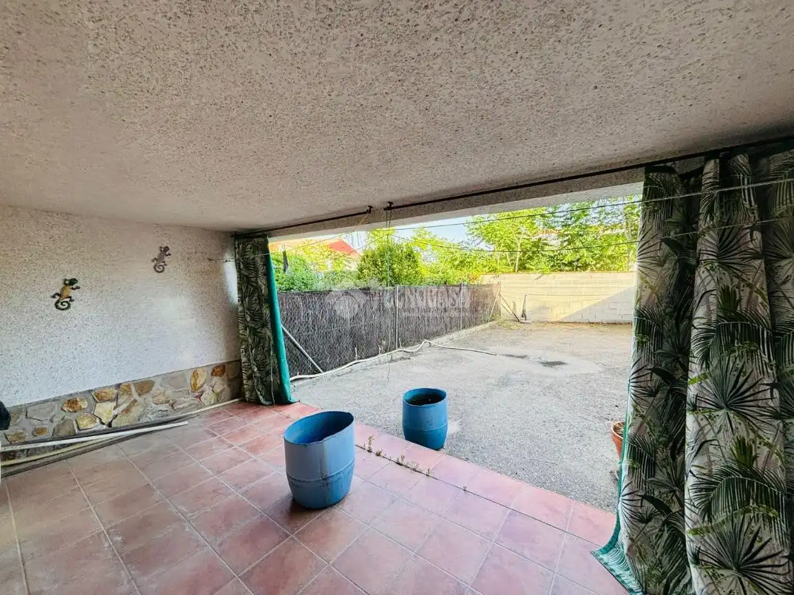 Jardín de Casa adosada en venta en Escalona con Aire acondicionado, Calefacción y Amueblado