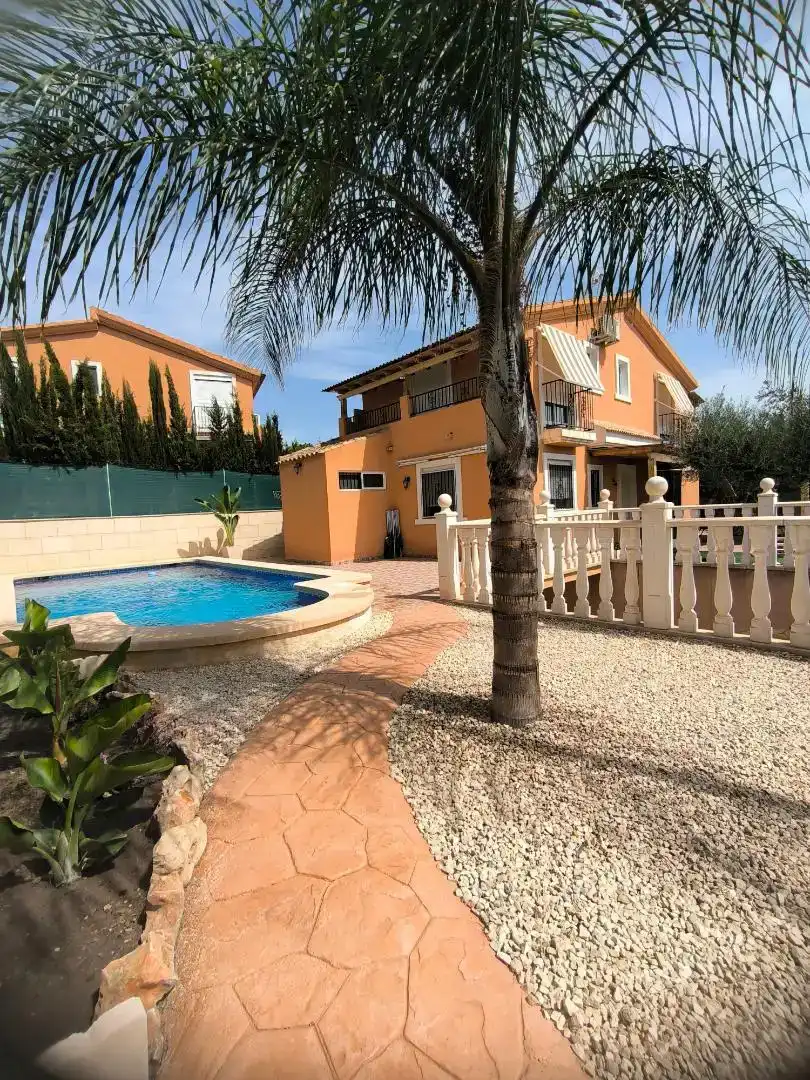 Vista exterior de Casa o chalet en venta en Mutxamel con Aire acondicionado, Jardín privado y Trastero