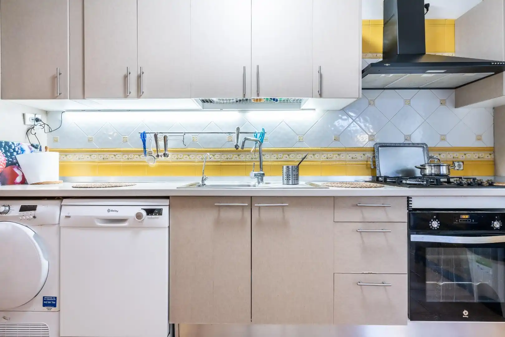 Kitchen of Flat for sale in Adeje  with Private garden, Terrace and Balcony