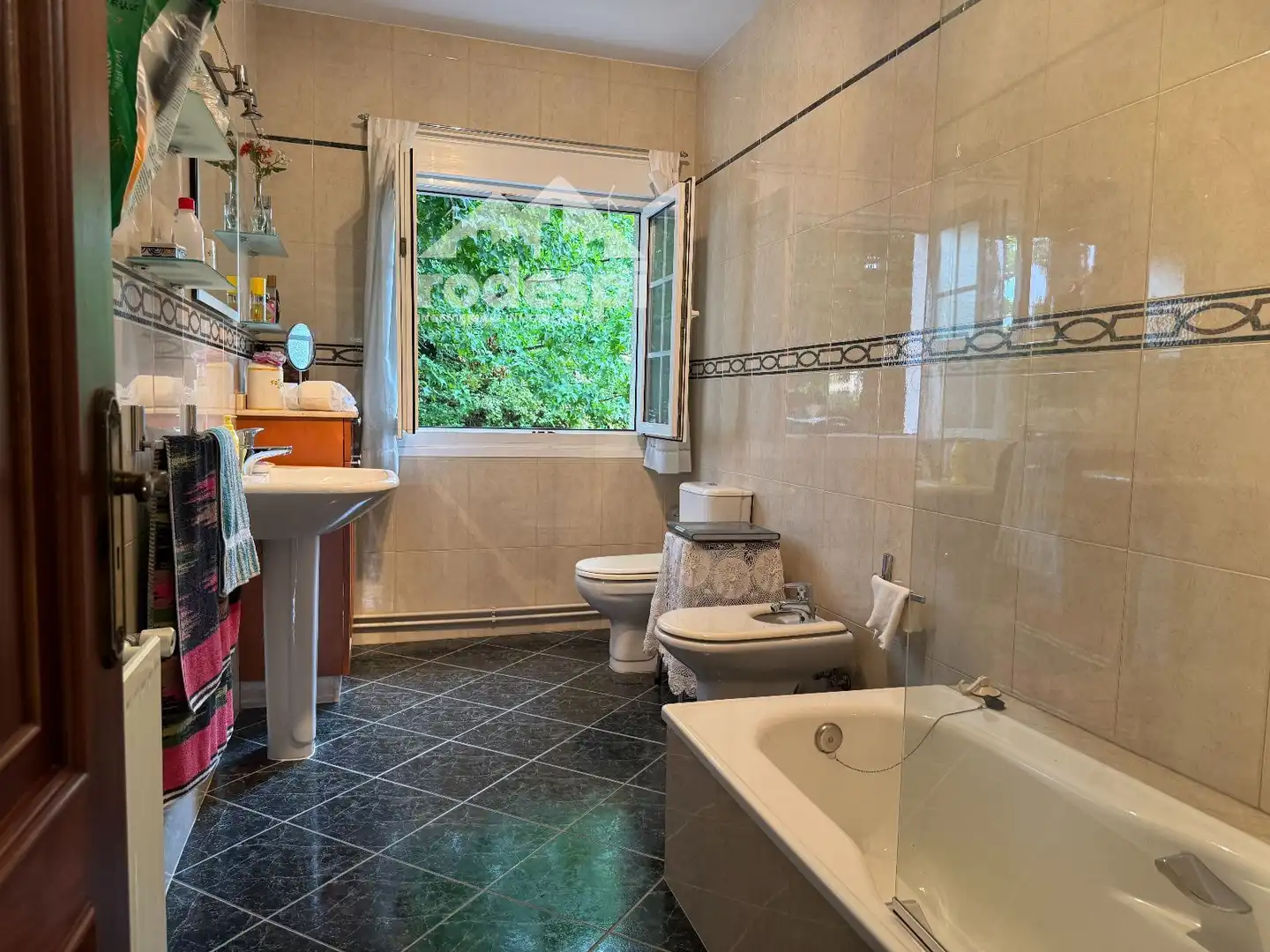 Badezimmer von Haus oder Chalet zum Verkauf in Sanxenxo mit Heizung, Abstellraum und Möbliert