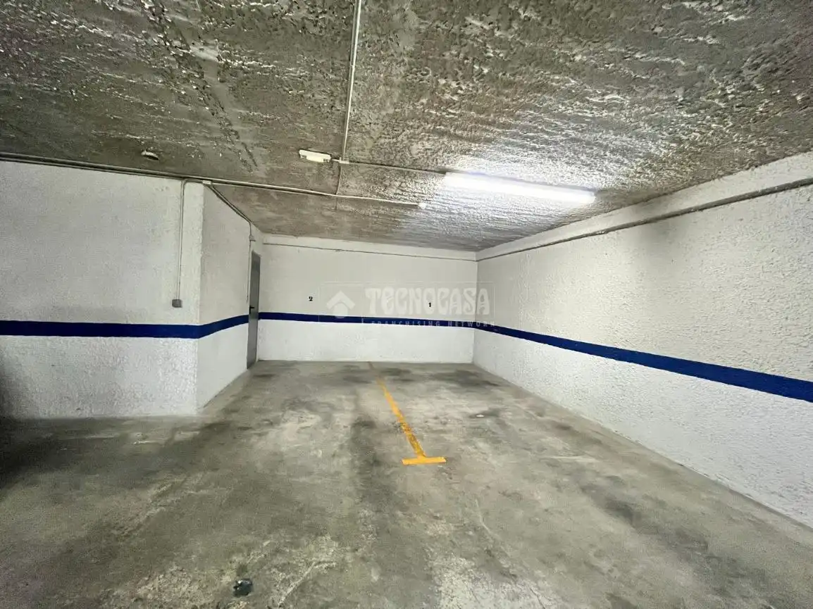 Individual with lift for sale in Av. de les Corts Valencianes, imagen 2