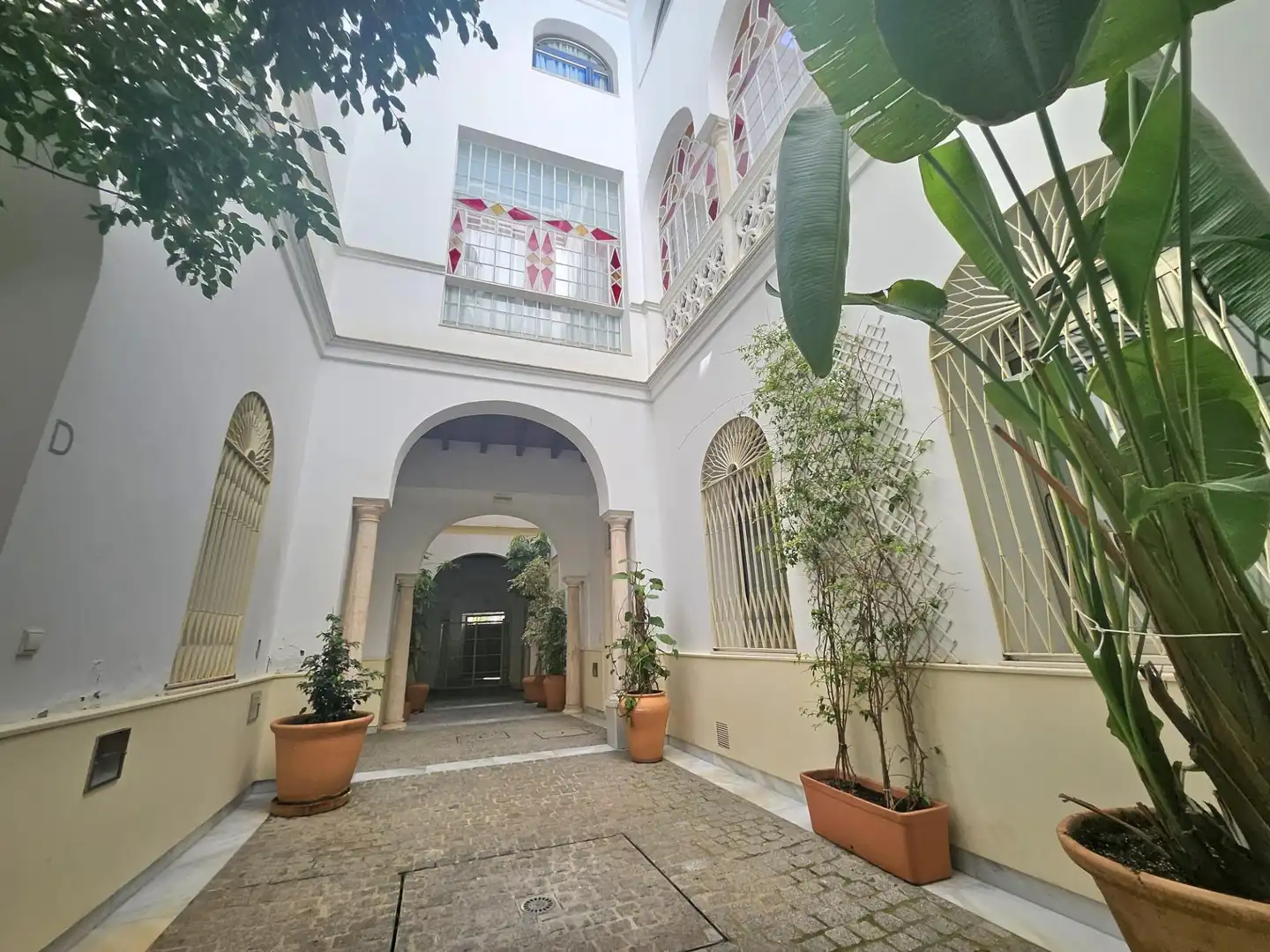 Planta baja de alquiler en Sevilla con Aire acondicionado, Calefacción y Amueblado