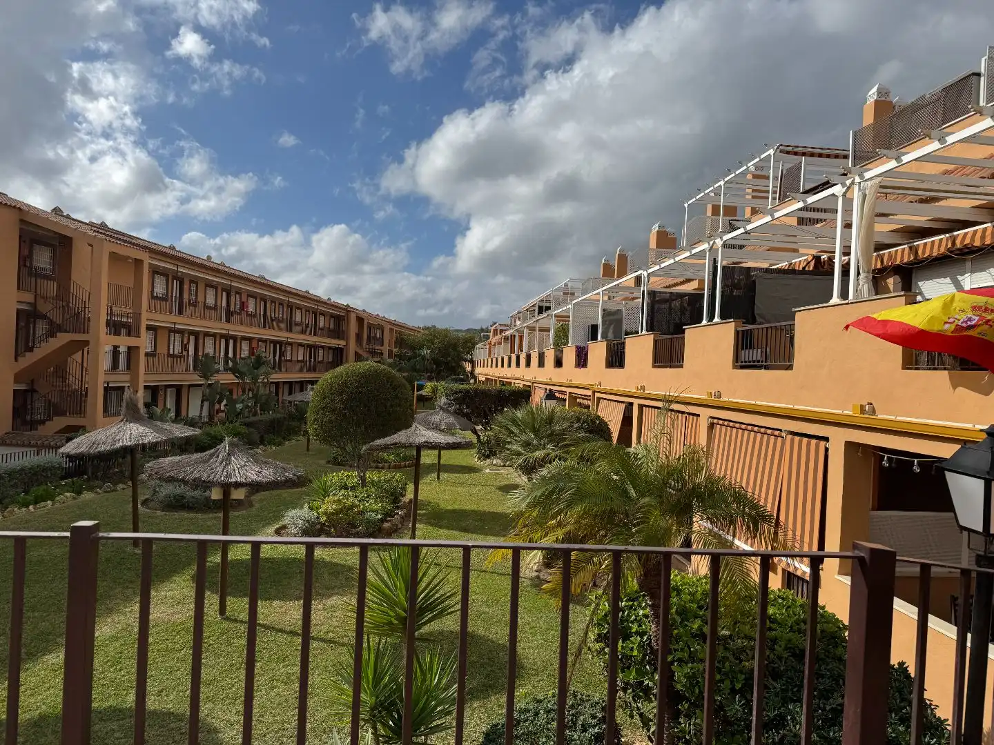 Exterior view of Flat for rent in Marina de Casares