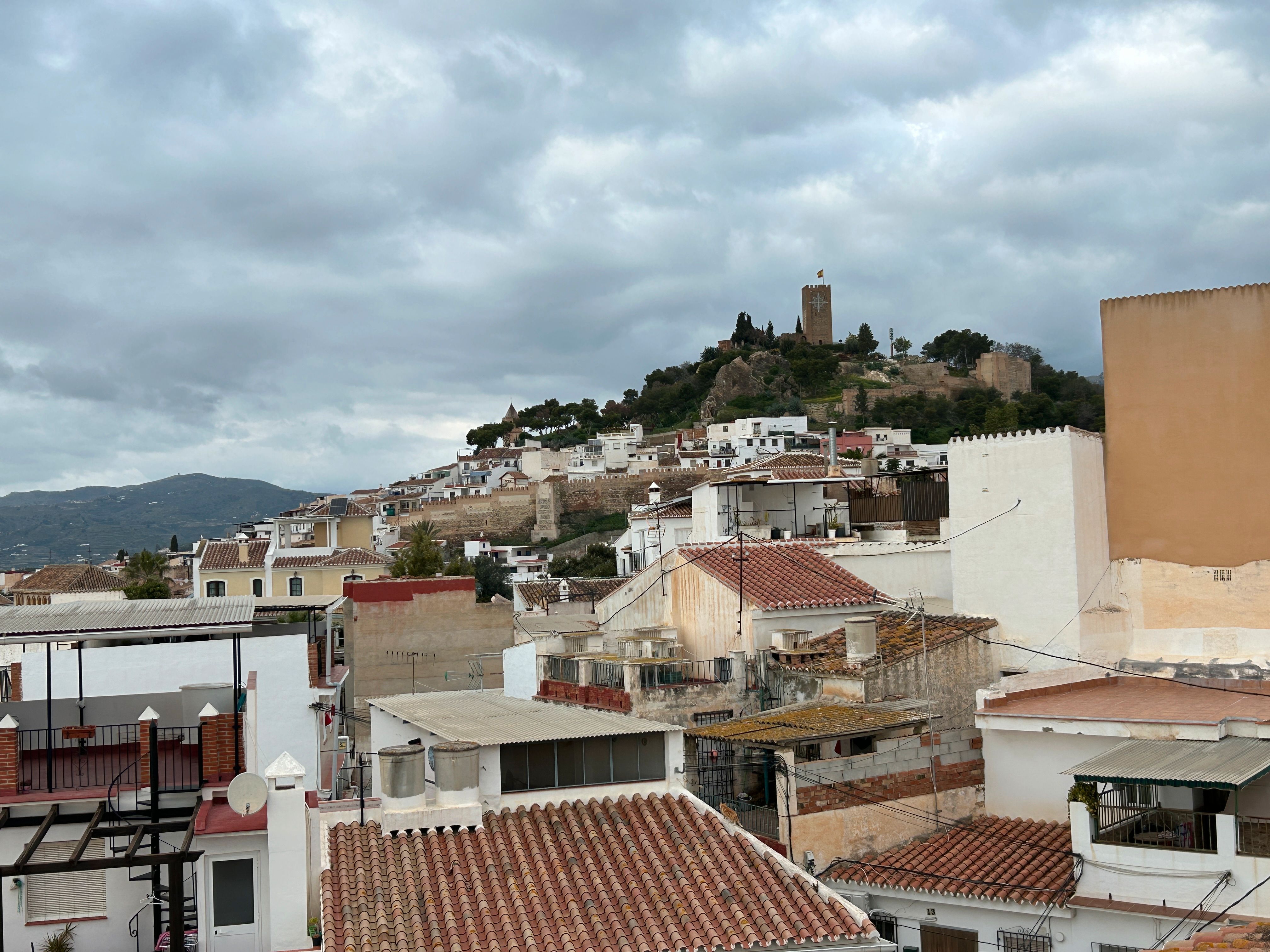 Vista exterior de Casa o xalet en venda en Vélez-Málaga amb Terrassa, Traster i Moblat