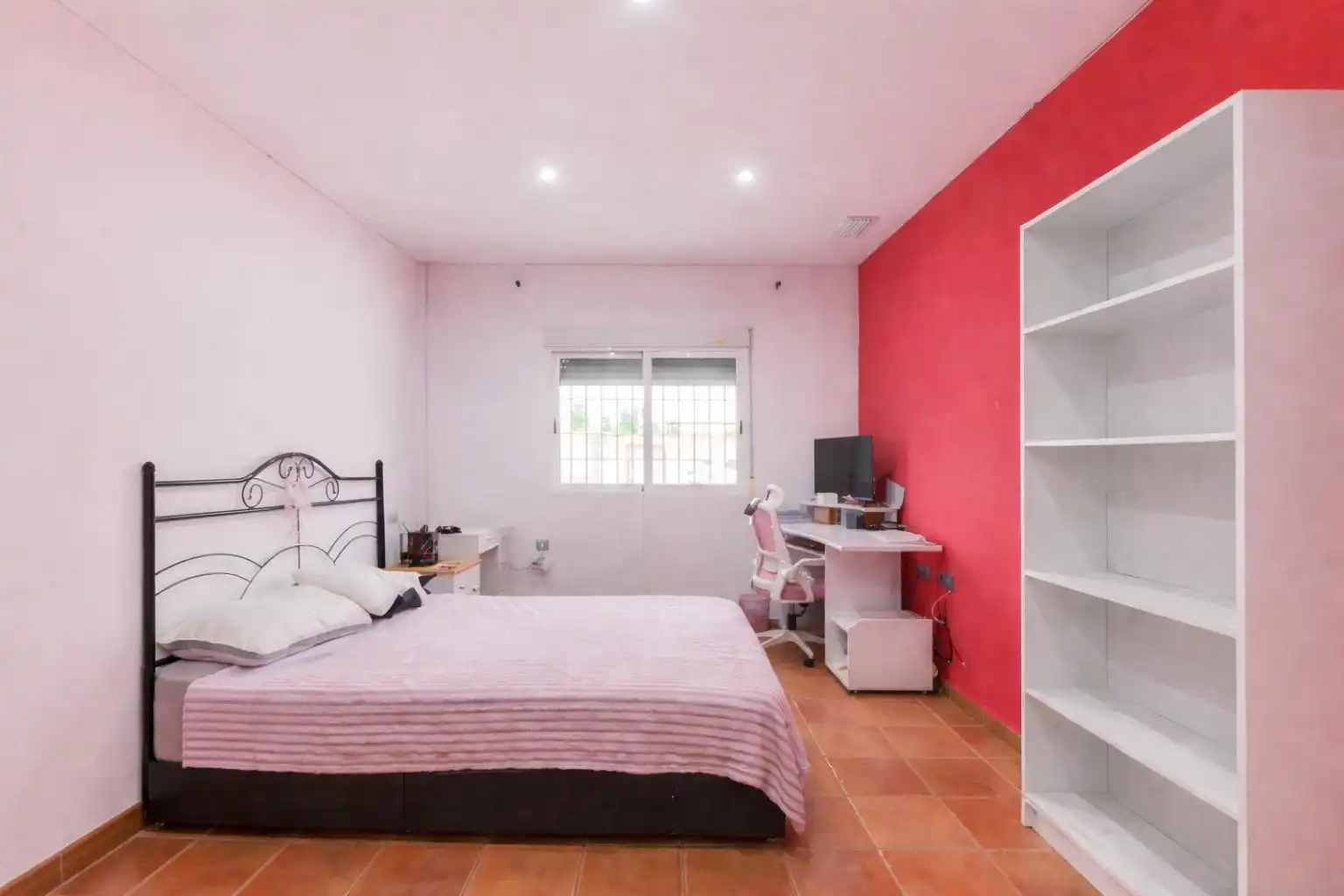 Habitación de Casa o chalet en venta en Murcia con Aire acondicionado, Jardín privado y Terraza